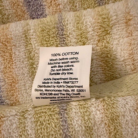 Bundle of 2 bath towels - Picture 3 of 3
